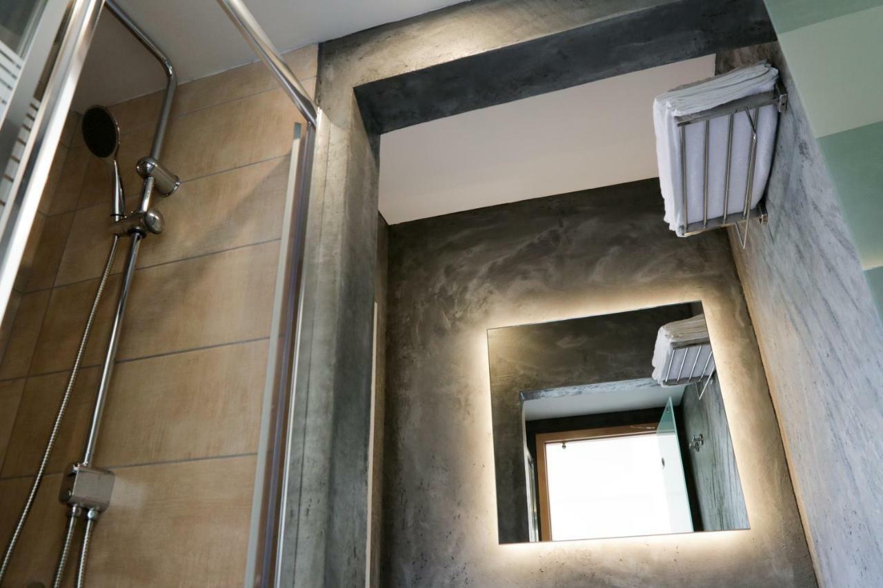 V36 Suites Atene Esterno foto